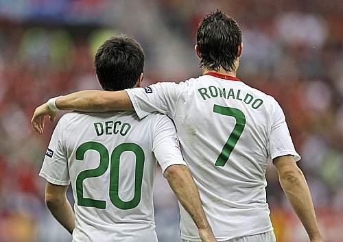 Deco e Ronaldo, autori delle prime due reti. Ap 